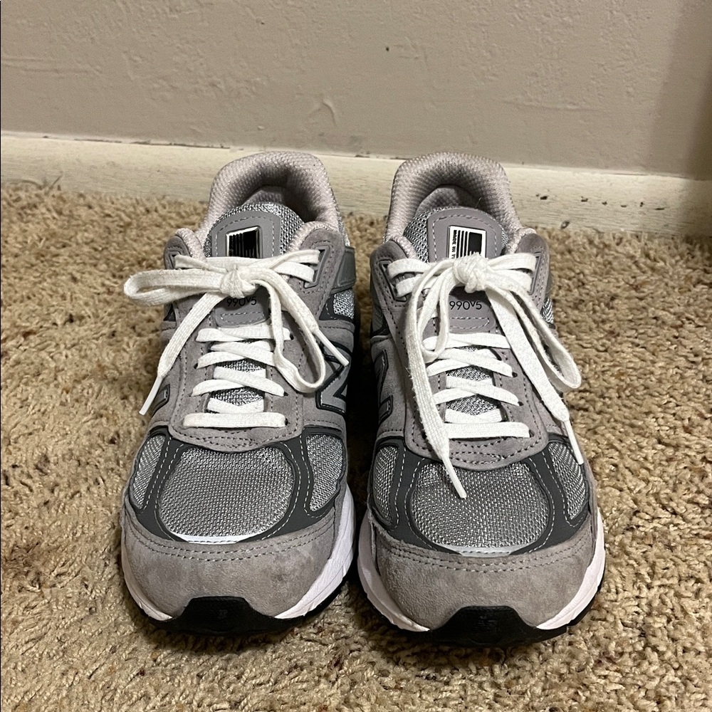 New Balance 990v5